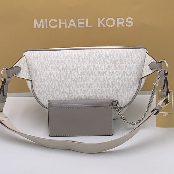 MICHAEL KORS
Maisie Large Logo 2-in-1 Sling Pack
Optic White/Silver 
NWT - Picture 3 of 16